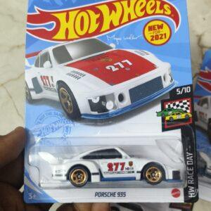 Hot Wheels Porsche 935 Blue Base US Card