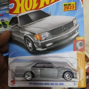 Hot Wheels 89 Mercedes - Benz 560 SEC AMG
