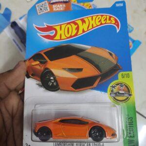 Hot Wheels Lamborghini Hurcan LP 610-4 (Imported card)