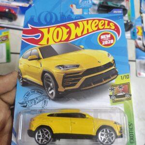 Hot Wheels Lamborghini Urus- Yellow (US Card)